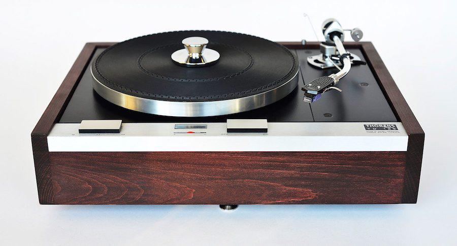 5 Vintage Turntables for Your Stereo System